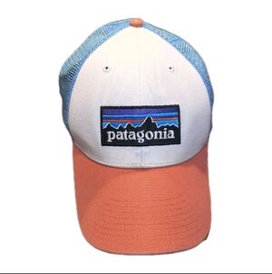 Patagonia P-6 Logo LoPro Trucker Hat Big Sur Blue Coral Snapback SP18 38016